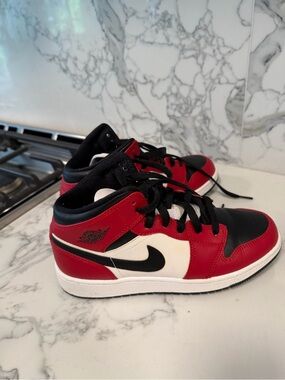 Nike Kids' Red Black White jordan Sneakers 5 youth